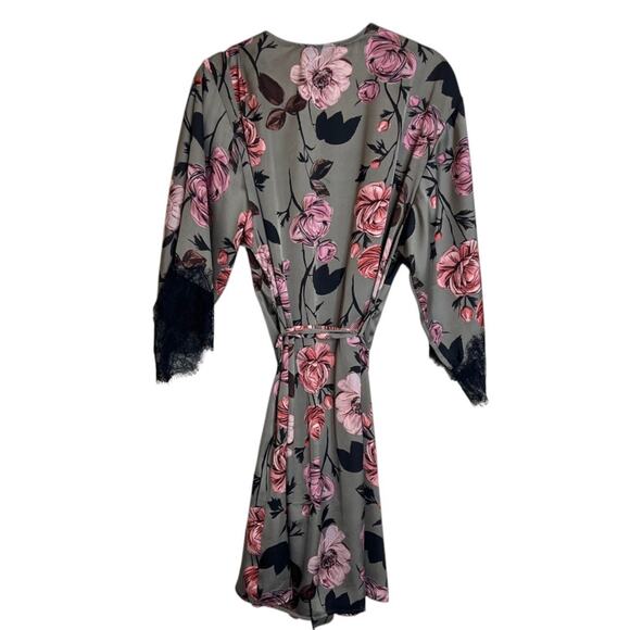 Midnight Bakery Womens Floral Print Wrap Robe XS/S Gray Satin Short Lace Trim - Picture 4 of 7